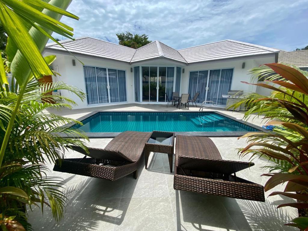 2 Bedroom Paradise Island *